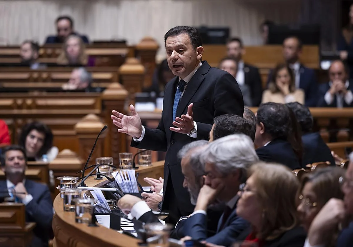 Portugal endurece su política migratoria y adopta ley para acelerar expulsión de extranjeros sin papeles