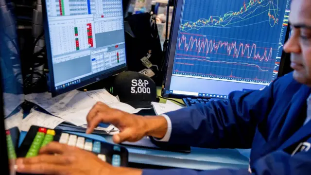 Creciente temor económico en EE. UU.: la mayoría de hogares alertan por sus finanzas personales en noviembre