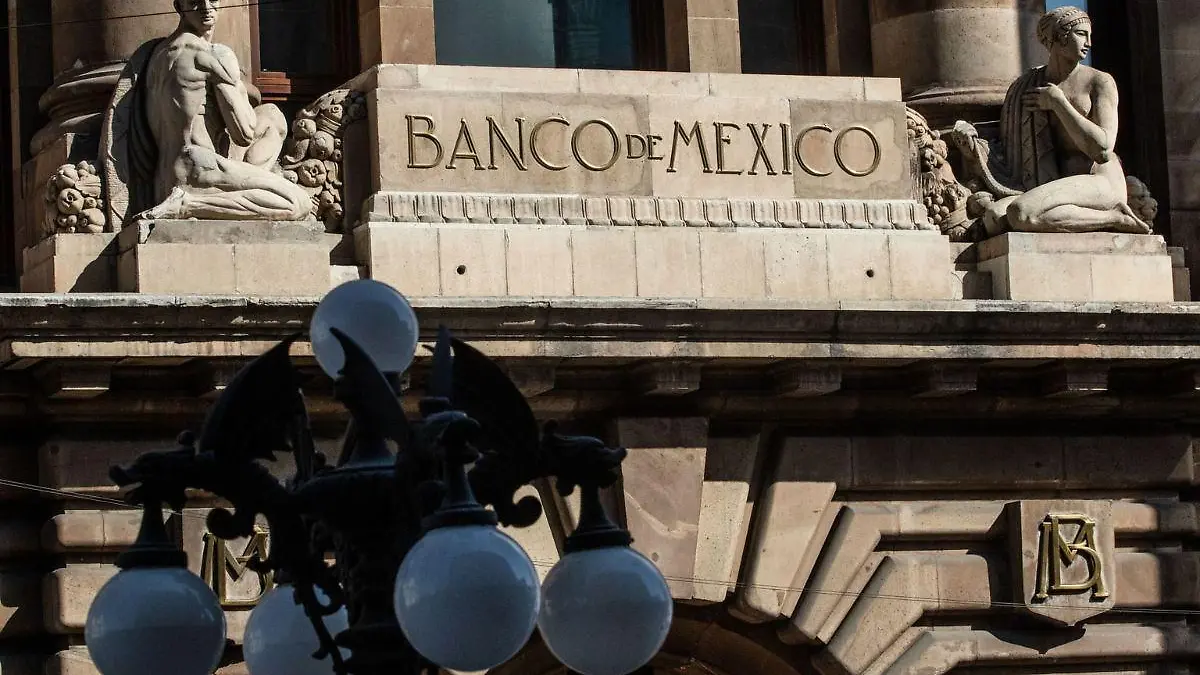 ESPECIALISTAS ADVIERTEN INCERTIDUMBRE SOBRE LA FUTURA INDEPENDENCIA DEL BANCO CENTRAL DE MÉXICO