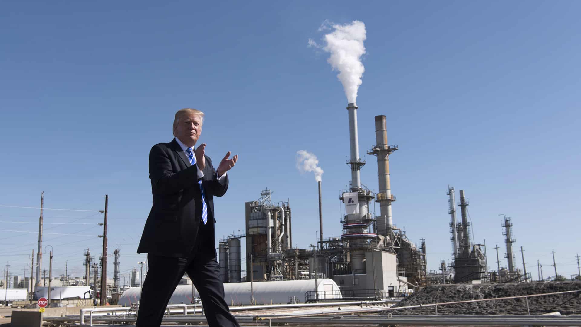 GRUPOS SANITARIOS Y AMBIENTALISTAS DEMANDAN AL GOBIERNO DE TRUMP POR POLÍTICAS AMBIENTALES