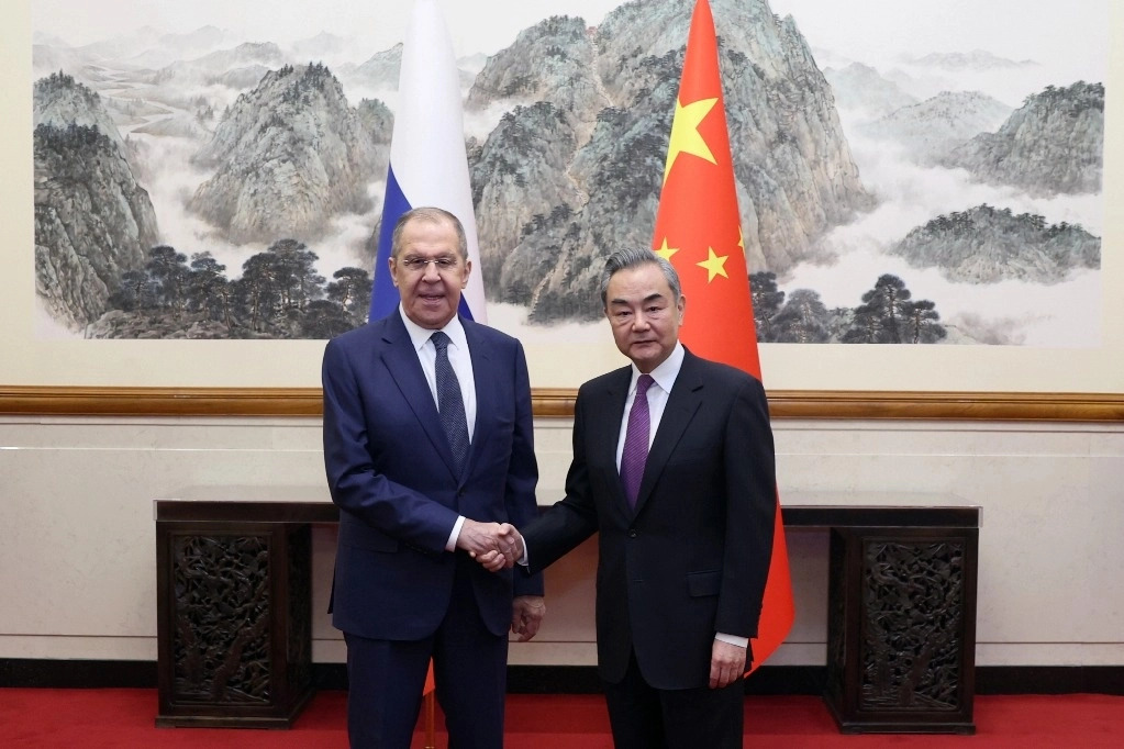 CHINA TRASLADA SU “AMISTAD ESTRATÉGICA” A IRÁN Y REAFIRMA APOYO A SU SOBERANÍA