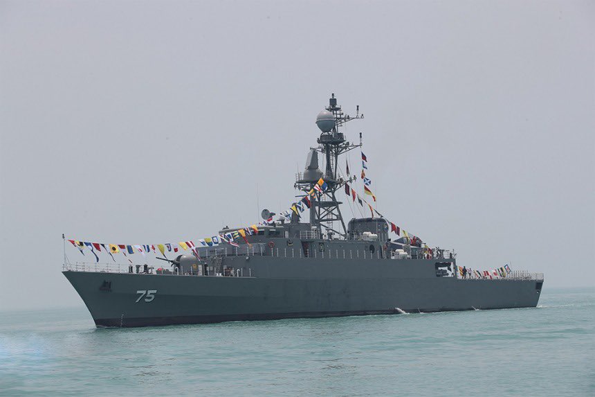 ESTADOS UNIDOS TORPEDEA UN BUQUE DE GUERRA IRANÍ EN EL OCÉANO ÍNDICO