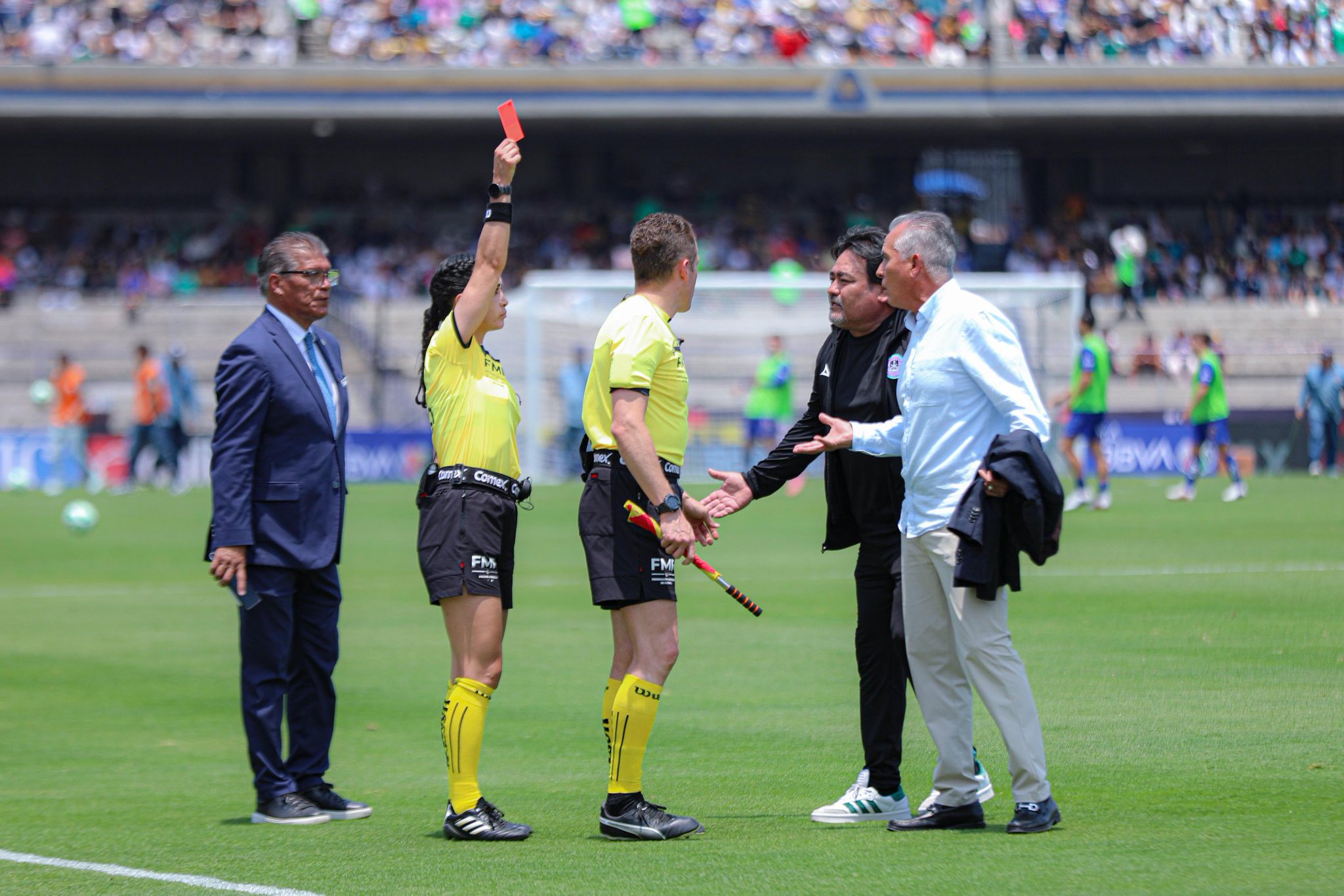 SANCIONAN A DT DE MAZATLÁN POR COMENTARIO MISÓGINO CONTRA ÁRBITRA