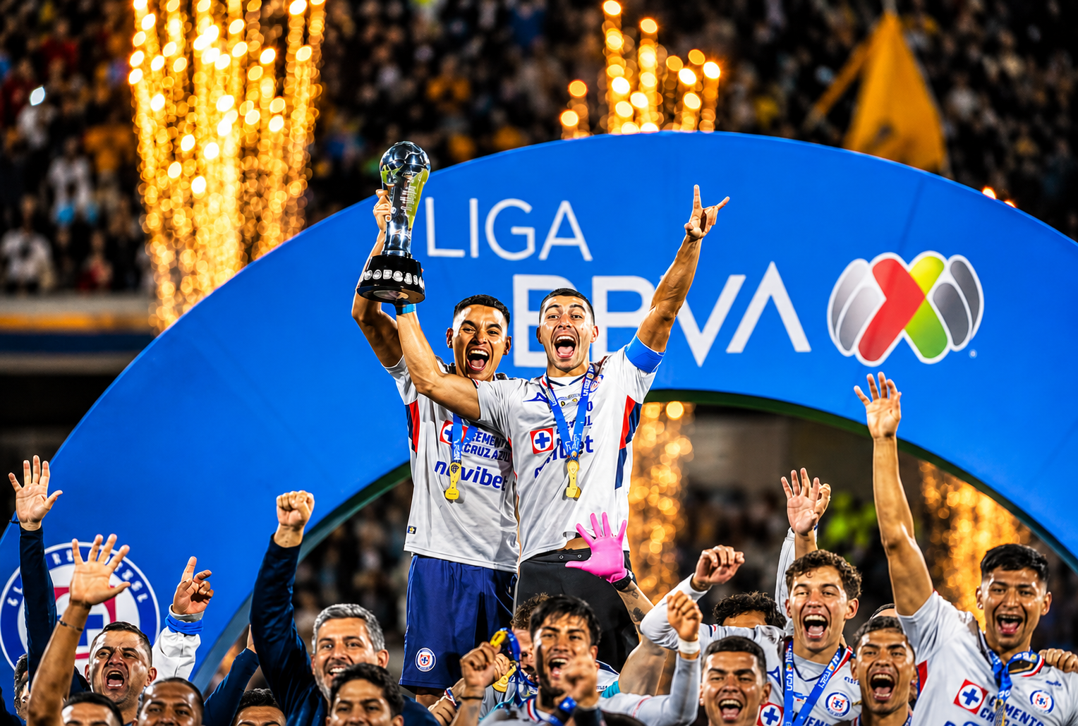 CRUZ AZUL ROMPE FANTASMAS Y SE CORONA CAMPEÓN DEL CLAUSURA 2026