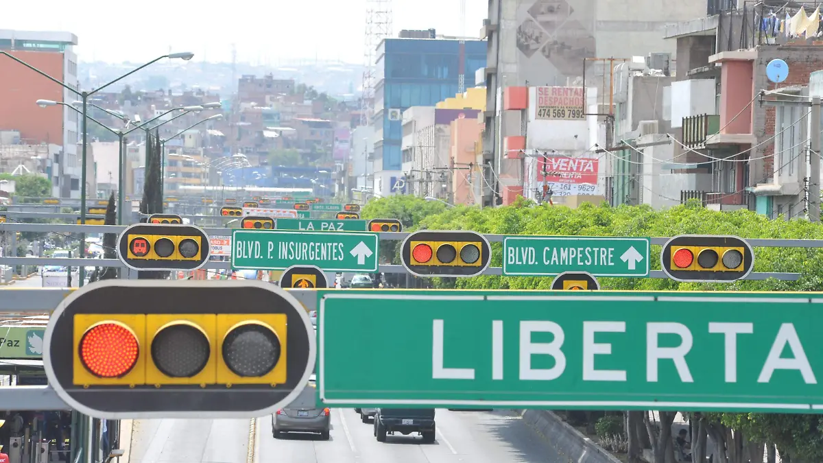 LEÓN INVERTIRÁ CASI 5 MILLONES DE PESOS EN MEJORA DE SEMÁFOROS