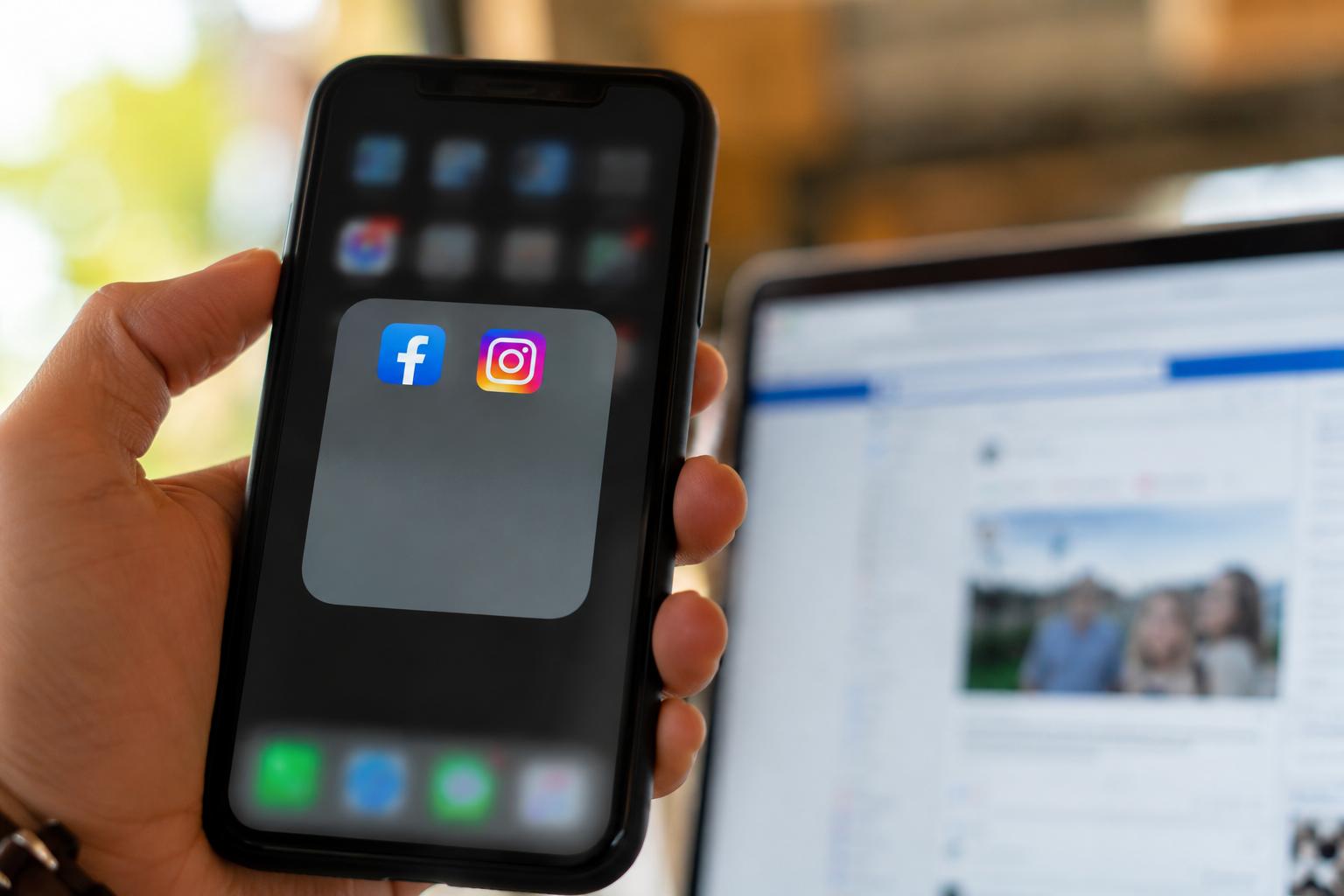 INSTAGRAM Y FACEBOOK RECUPERAN EL SERVICIO TRAS HORAS DE FALLAS; WHATSAPP OPERÓ CON NORMALIDAD